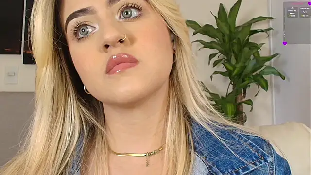 MaryMoon  online show from February 23, 9:15 pm