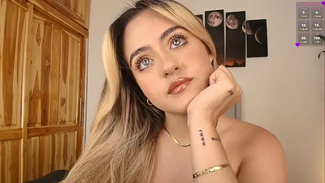 MaryMoon  online show from November 23, 1:26 am