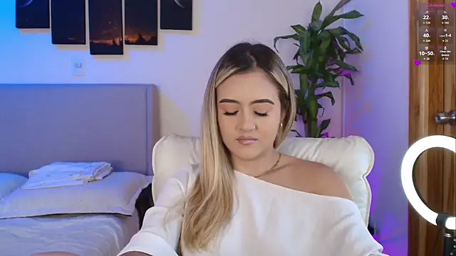 MaryMoon  online show from March 22, 7:26 pm