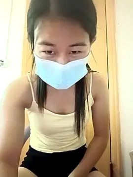 Snapshot of luy-xinh02 chatting on October 8, 2:35 am luy-xinh02 online show from October 8, 2:35 am