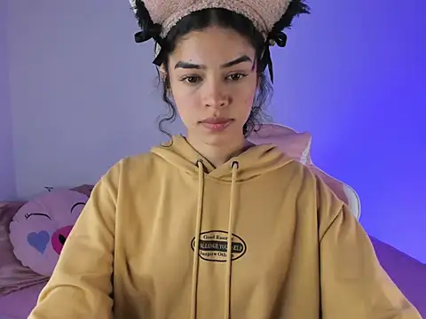 Snapshot of maddy_parker__ chatting on October 24, 3:05 am maddy parker online show from October 24, 3:05 am