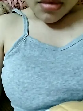 Snapshot of Ella_sex001 chatting on October 5, 6:15 am Ella sex001 online show from October 5, 6:15 am