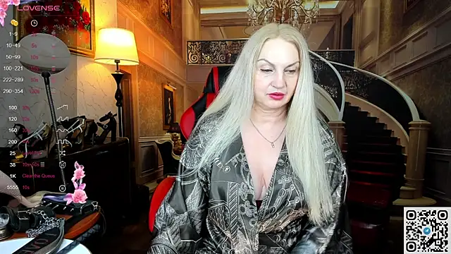 Nina Devillle online show from May 30, 12:06 am