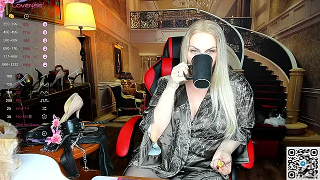 Nina Devillle online show from March 3, 8:38 pm