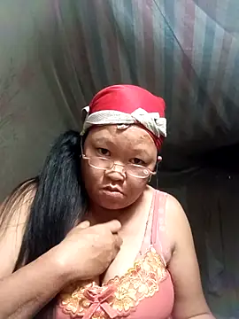 Snapshot of riso-00 chatting on November 3, 10:52 am riso-00 online show from November 3, 10:52 am