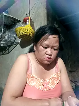 Snapshot of riso-00 chatting on October 23, 12:26 pm riso-00 online show from October 23, 12:26 pm