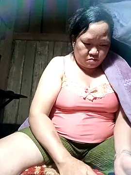 Snapshot of riso-00 chatting on October 31, 4:14 pm riso-00 online show from October 31, 4:14 pm