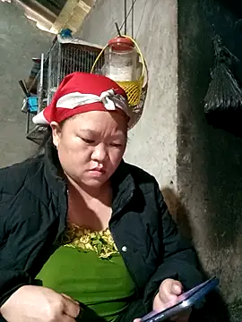 riso-00 online show from January 8, 1:55 am