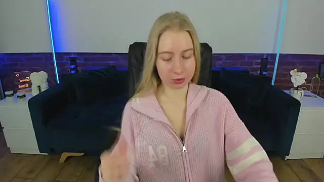 Alina Blonde online show from February 16, 6:34 am