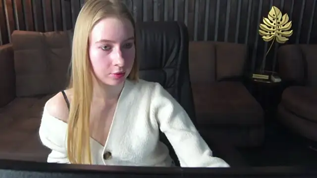 Alina Blonde online show from March 24, 6:46 am