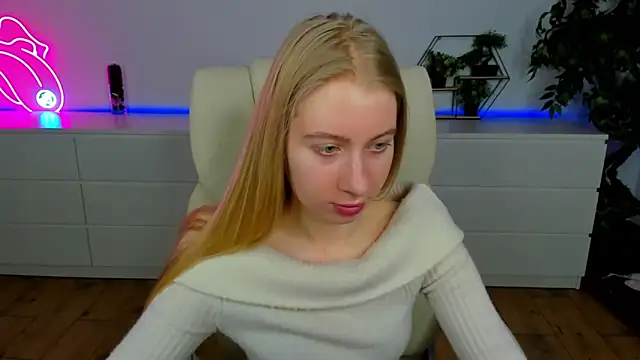 Alina Blonde online show from February 15, 6:36 am