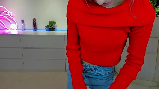 Alina Blonde online show from November 1, 6:41 am