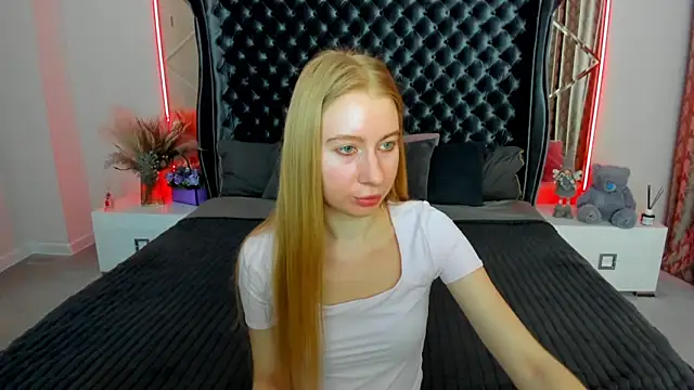 Alina Blonde online show from May 16, 6:01 am