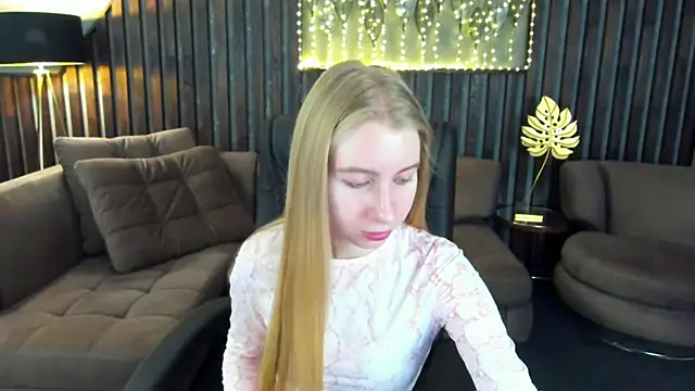 Alina Blonde online show from March 15, 6:42 am