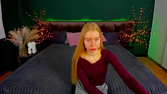 Alina Blonde online show from November 6, 6:50 am