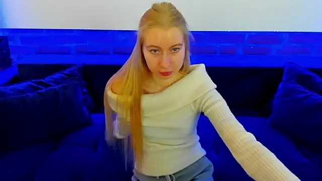 Alina Blonde online show from November 5, 6:38 am