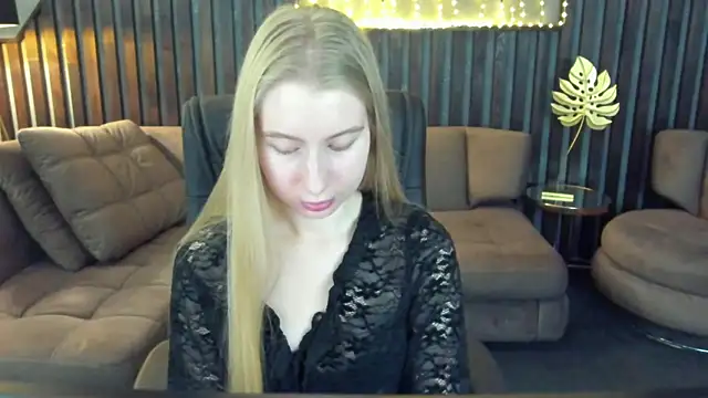 Alina Blonde online show from March 28, 6:36 am