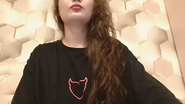 Snapshot of Calyna chatting on July 23, 9:55 pm Calyna online show from July 23, 9:55 pm