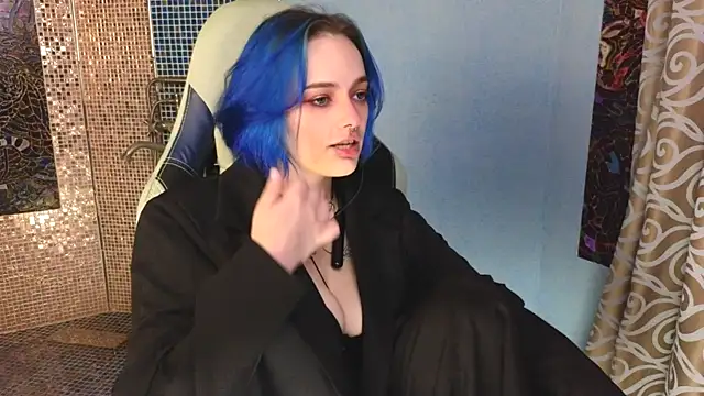 Snapshot of Eniferi chatting on October 22, 2:05 pm Eniferi online show from October 22, 2:05 pm