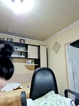 Snapshot of Soffy_Skye chatting on February 1, 4:44 am Soffy Skye online show from February 1, 4:44 am