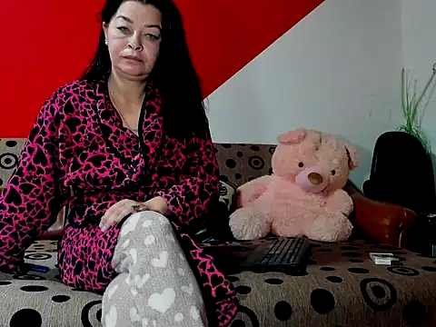 Snapshot of Soffy_Skye chatting on October 7, 3:29 am Soffy Skye online show from October 7, 3:29 am