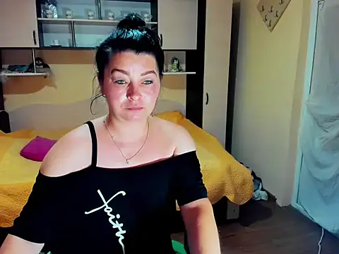 Soffy Skye online show from June 4, 5:01 am