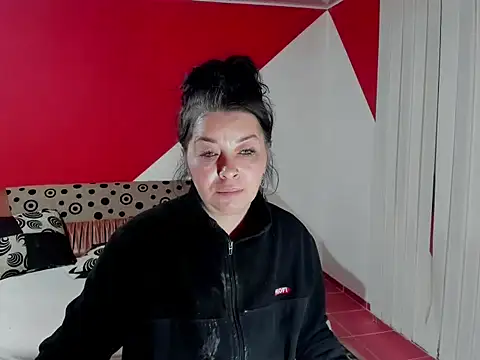 Snapshot of Soffy_Skye chatting on November 14, 4:27 am Soffy Skye online show from November 14, 4:27 am