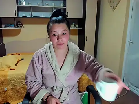 Soffy Skye online show from April 3, 4:30 am