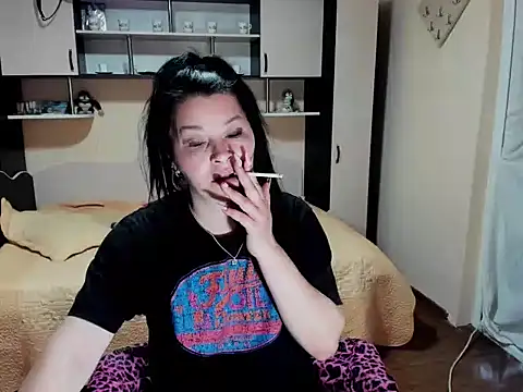 Soffy Skye online show from May 6, 5:00 am