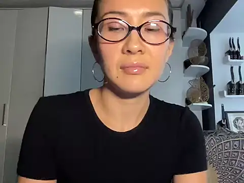 Kivoora online show from July 22, 11:23 am