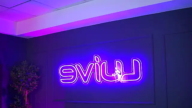 YuliaDesirevska online show from November 9, 8:02 pm