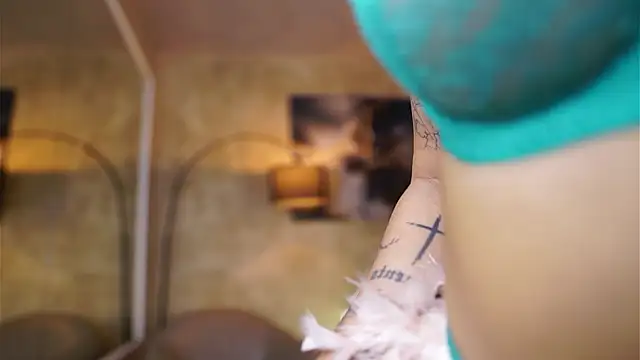 YuliaDesirevska online show from October 19, 5:05 pm