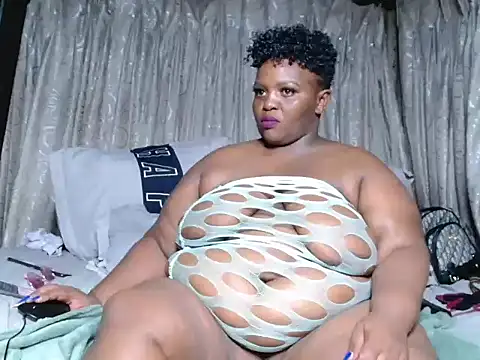 Snapshot of Bustyboobs02xx chatting on November 4, 6:44 pm Bustyboobs02xx online show from November 4, 6:44 pm