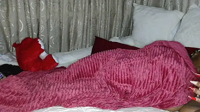 Snapshot of Bustyboobs02xx chatting on February 17, 5:16 am Bustyboobs02xx online show from February 17, 5:16 am