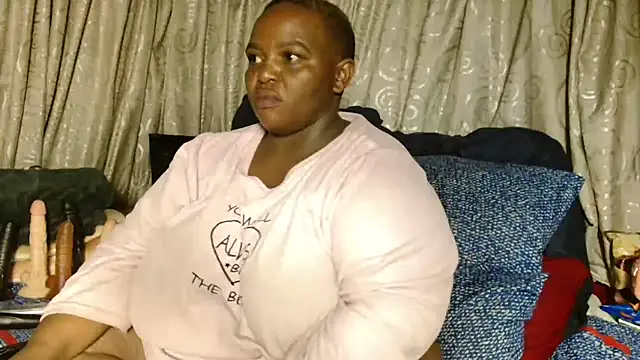 Snapshot of Bustyboobs02xx chatting on January 15, 1:20 am Bustyboobs02xx online show from January 15, 1:20 am