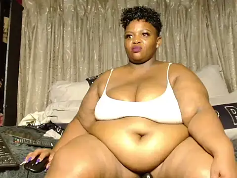 Snapshot of Bustyboobs02xx chatting on November 8, 7:06 pm Bustyboobs02xx online show from November 8, 7:06 pm