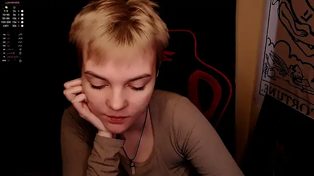 KrisNeal online show from November 4, 9:35 am