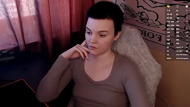 KrisNeal online show from March 22, 9:55 am