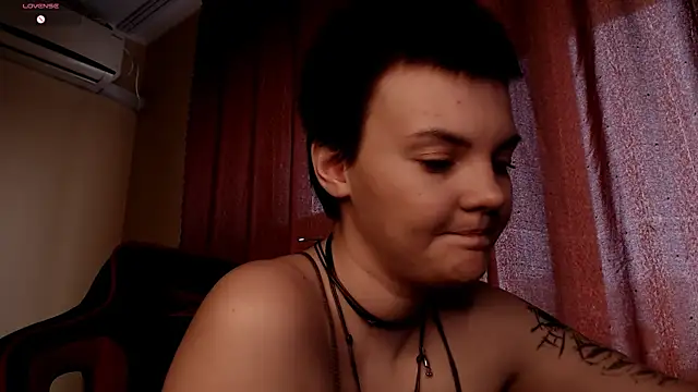 KrisNeal online show from April 8, 9:22 am