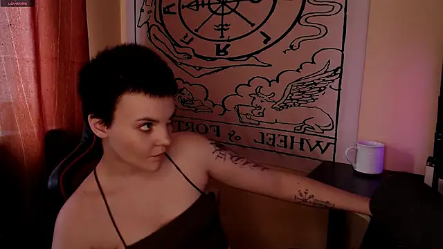 KrisNeal online show from April 5, 8:54 am