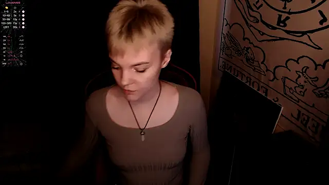 KrisNeal online show from November 2, 9:58 am