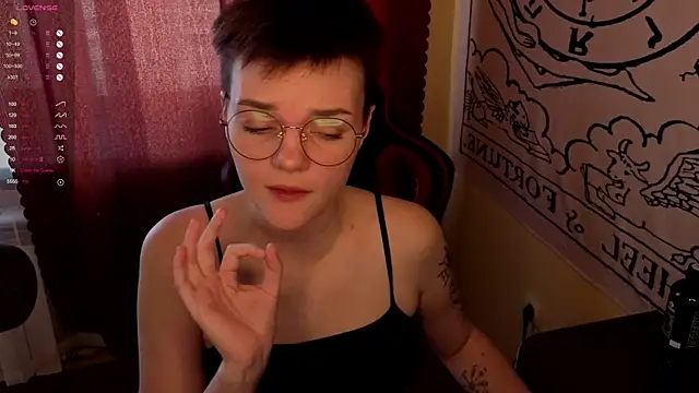 KrisNeal online show from October 11, 9:43 am