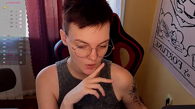 KrisNeal online show from September 24, 9:16 am