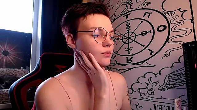 KrisNeal online show from November 16, 8:41 am