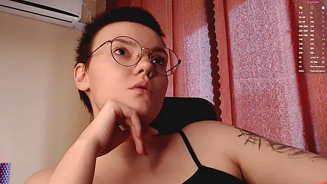 KrisNeal online show from March 19, 9:09 am