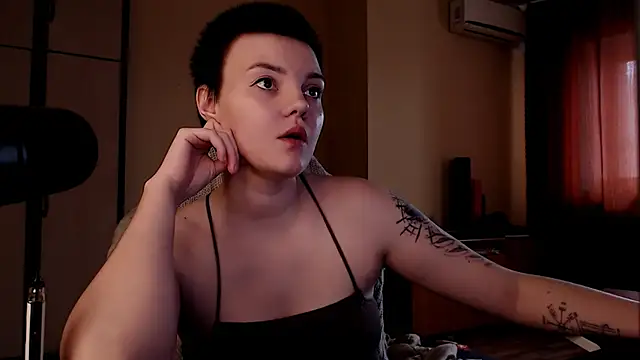 KrisNeal online show from March 26, 8:56 am