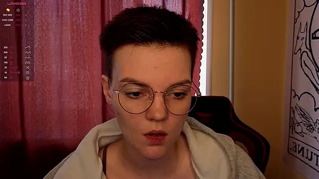 KrisNeal online show from October 4, 9:44 am