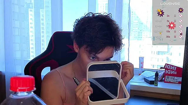 KrisNeal online show from September 13, 9:20 am