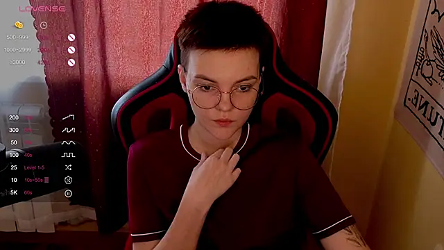 KrisNeal online show from September 28, 9:27 am