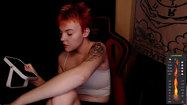 KrisNeal online show from November 13, 9:02 am